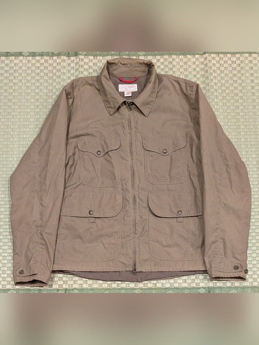 Filson 10450 Cover Cloth Cruiser Jacket Field Tan Men's Size Medium Made in USA